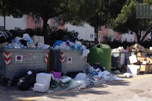 Bari e i cassonetti svuotati di notte: �Rumore infernale, ci svegliamo di soprassalto�